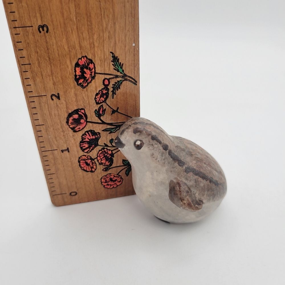 Adorable Small Stonware Pottery Figurine - Picture 7 of 8